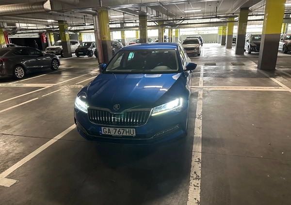 Skoda Superb cena 126500 przebieg: 24319, rok produkcji 2022 z Gdynia małe 211